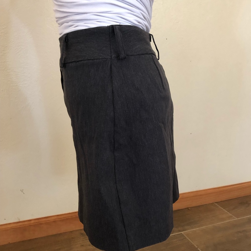 Mini skirt - Picture 3 of 4